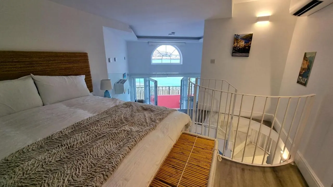 New Beachfront Duplex - Sleeps Up To 4 Gibraltar 0*,  Gibraltar